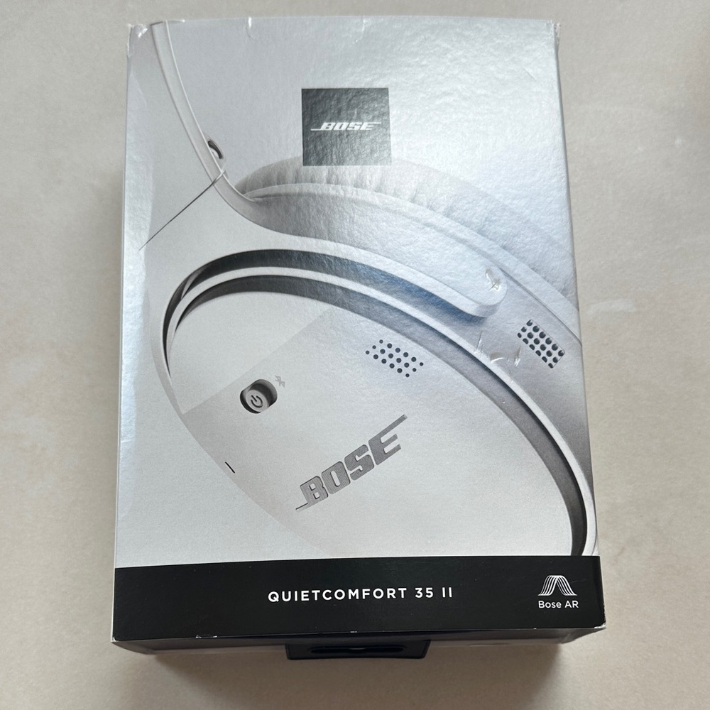 Bose QuietComfort 35 II in Elegant Silver (brand new)